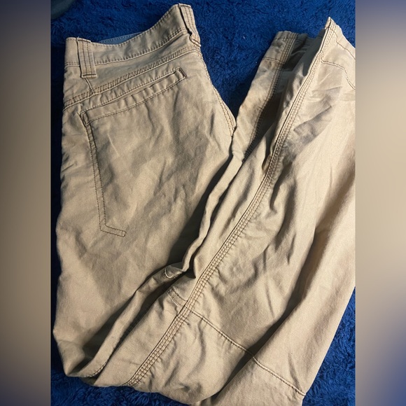Wranglers Khaki Cargo pants - Picture 4 of 7